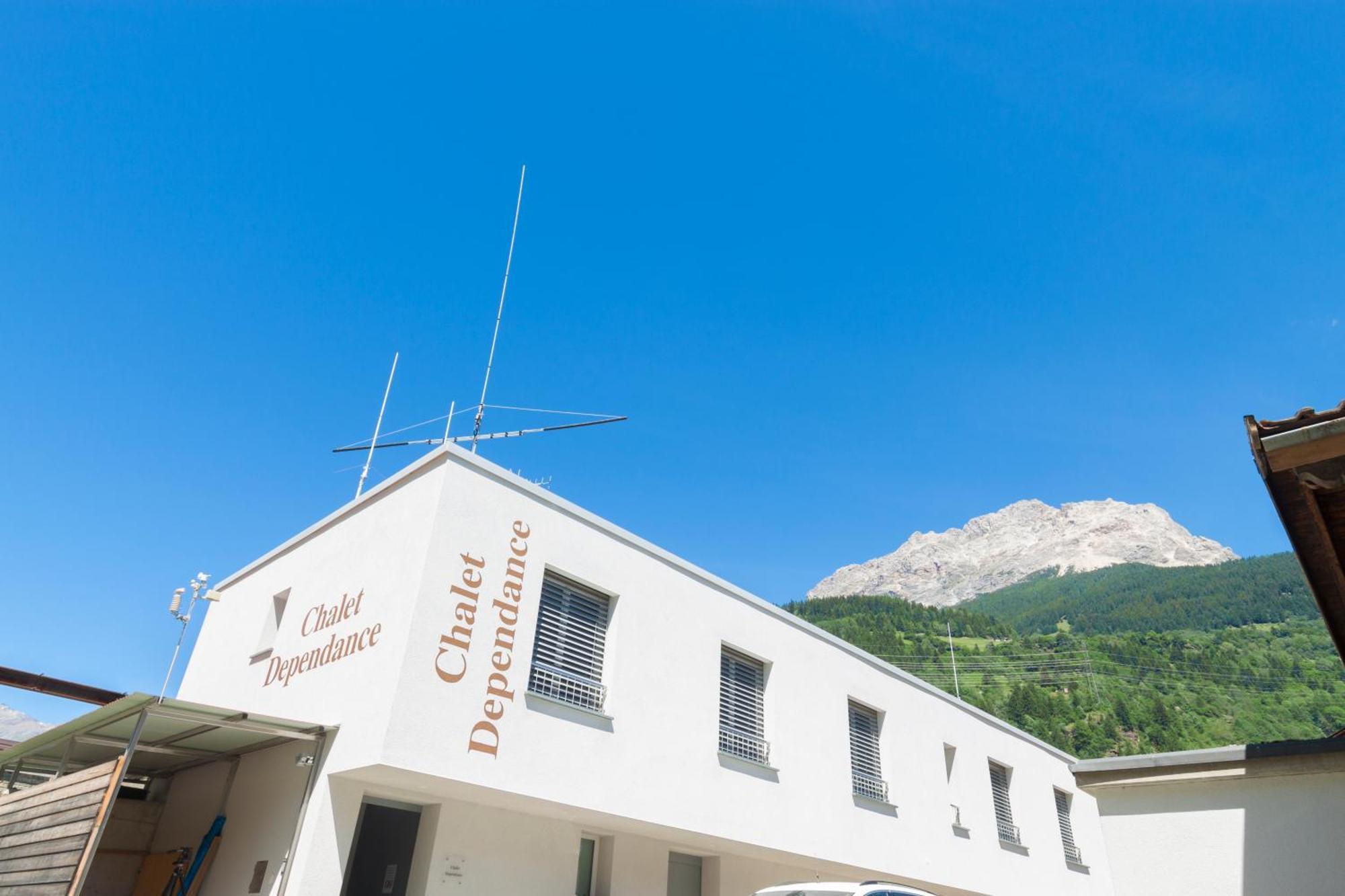 Ristorante Pensione Chalet Stazione Hotell Poschiavo Exteriör bild